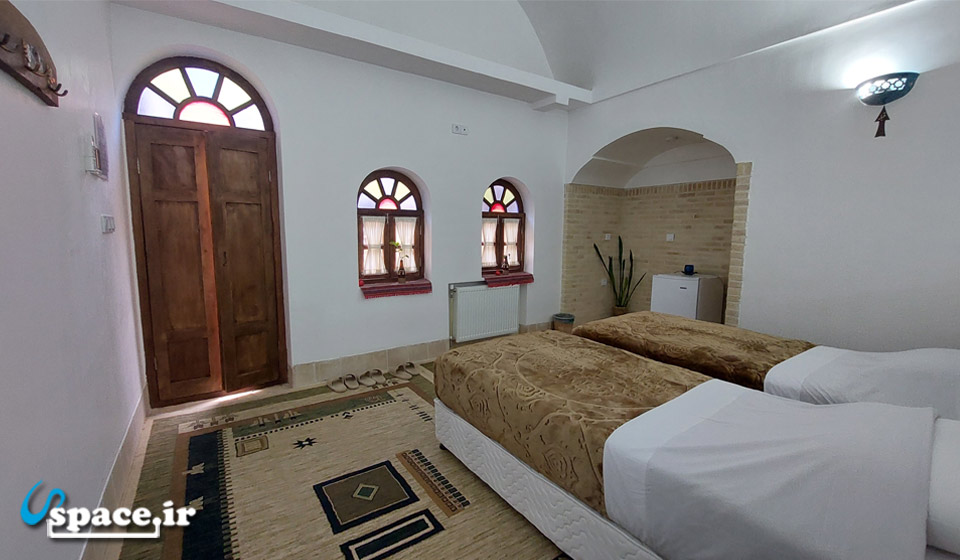 نمای اتاق ۵ تخته زربفت - اقامتگاه سنتی گلابتون - یزد