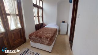 نمای اتاق های ۱ تخته لاون و مگنو - اقامتگاه سنتی گلابتون - یزد